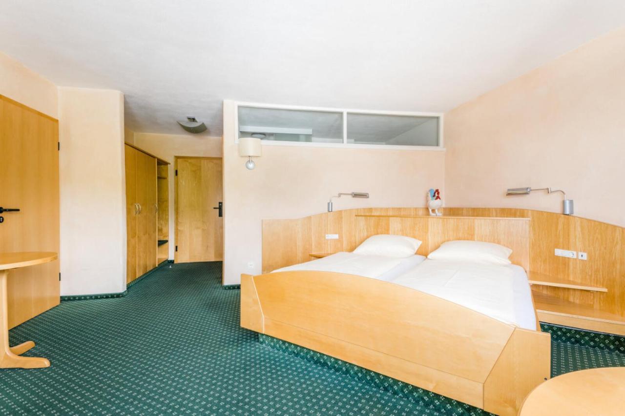 Bike- Und Ferienhotel Freiburg Merzhausen Esterno foto