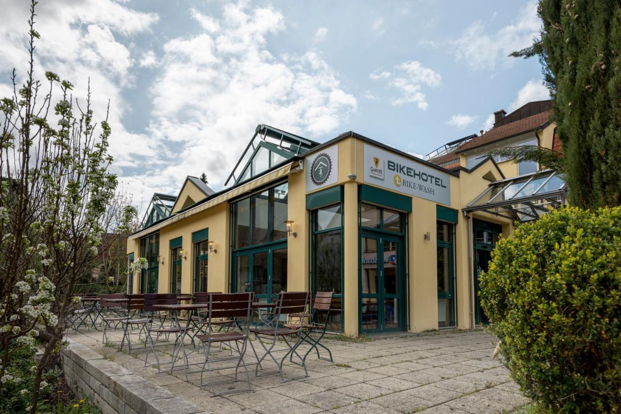 Bike- Und Ferienhotel Freiburg Merzhausen Esterno foto