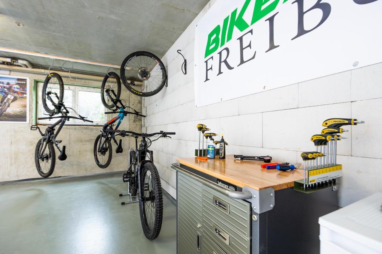 Bike- Und Ferienhotel Freiburg Merzhausen Esterno foto